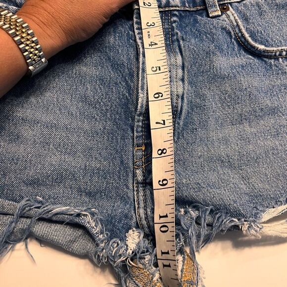 Zara Distressed Denim Cutoff Jeans Shorts Size 6 - Picture 8 of 8
